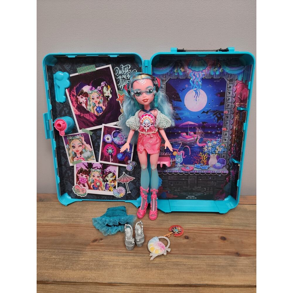 Monster High Skulltimate Secrets Destination Gore-Geous Oasis Lagoona Blue Doll